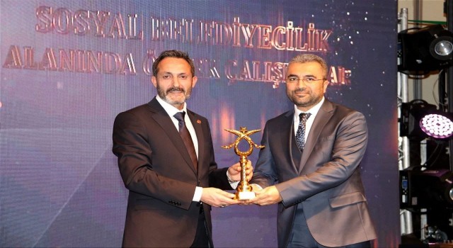 İstanbuldan Edremit Belediyesine anlamlı ödül