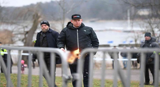 İsveçte Kuran yakan siyasetçiden yeni tehdit: Rusya Büyükelçiliği önünde de yakabilirim