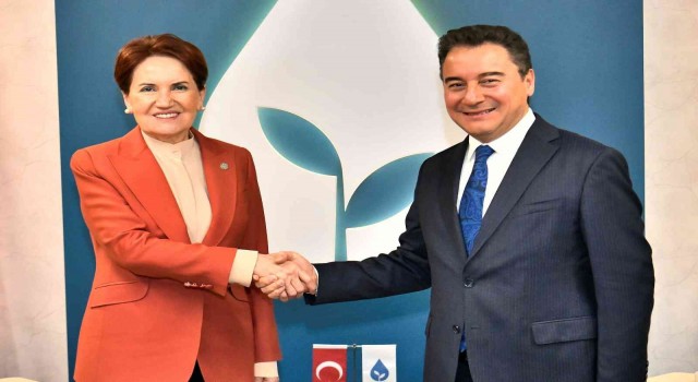 İYİ Parti lideri Akşener, DEVA Partisi Lideri Babacanı ziyaret etti