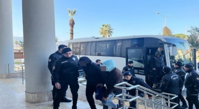 İzmir Selçukta Kökünü Kurutma Operasyonu