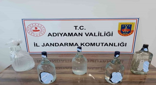 Jandarma sahte içki ele geçirdi