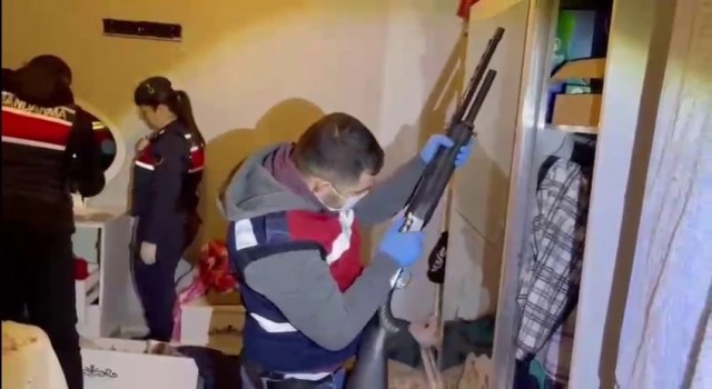 Jandarmadan eş zamanlı uyuşturucu operasyonu: 18 gözaltı