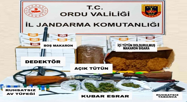 Jandarmadan uyuşturucu operasyonu: 3 gözaltı