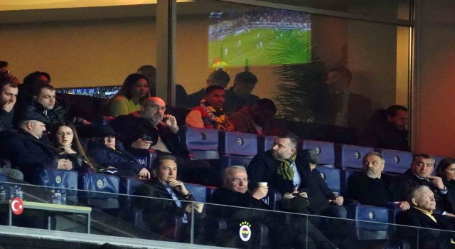 Jayden Oosterwolde ayağının tozuyla Kadıköyde