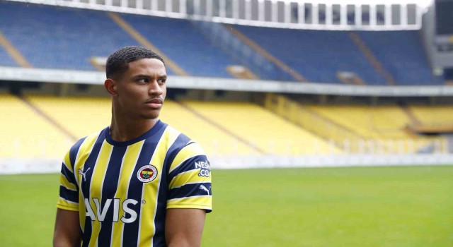 Jayden Oosterwolde resmen Fenerbahçede