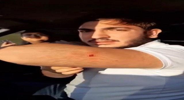 Kadın sürücü ambulans şoförünü bıçakladı