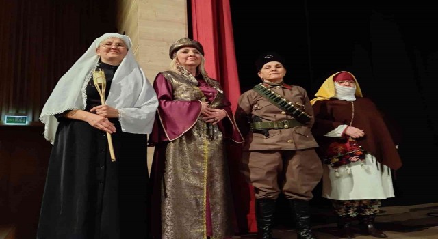 ‘Kahraman Türk Kadınları belgesel gösterisi öğrencilerle buluşmaya devam ediyor