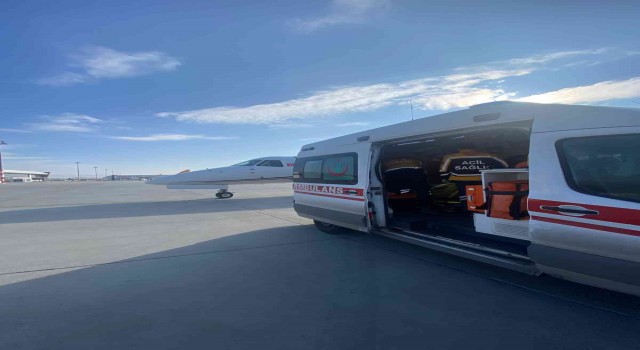 Kalp hastası Berivan uçak ambulansla Ankaraya sevk edildi