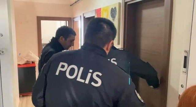 ‘Kapının arkasında hırsız var ihbarı polisleri harekete geçirdi