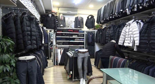 Kar gelmeyince kışlık ürünler rafta kaldı: Kuraklık maalesef esnafı da kuruttu