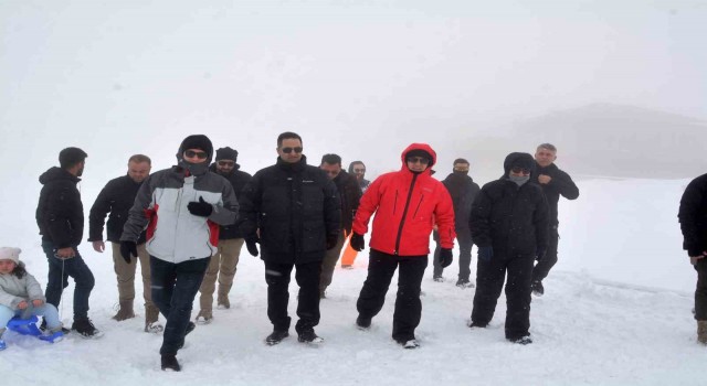 Kar sevinci yaşayan Vali Akbıyık: Dualarımız kabul oldu
