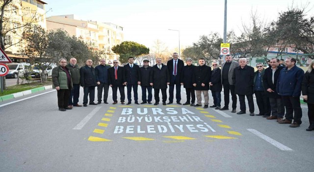 Karacabeyde altyapısı tamamlanan yollar asfaltlanıyor