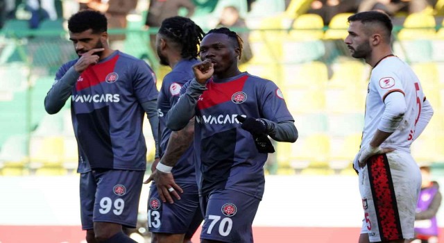 Karagümrük, Trabzonsporun talebi doğrultusunda Kouassi ile yollarını ayırdı