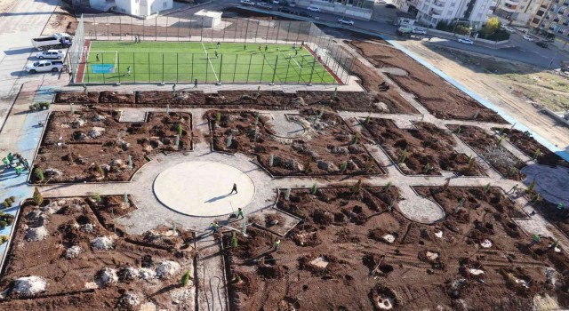 Karaköprüye yeni yeşil alanlar kazandırılıyor