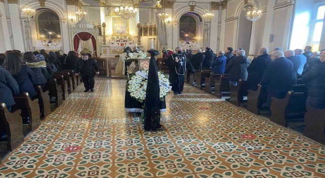 Karaköyde kilise lojmanındaki yangında hayatını kaybeden Fehim Atsup için tören düzenlendi