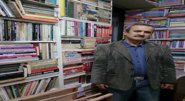 Karataştan yılda 3 kitap