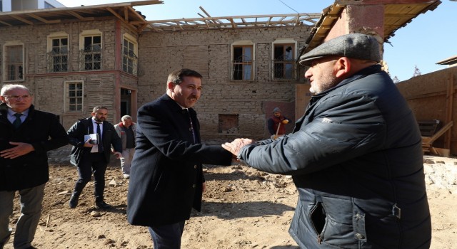 Karatayın tarihi dokusu korunuyor