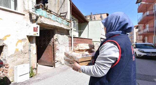 Karesi Belediyesinin sosyal yardımları hız kesmiyor