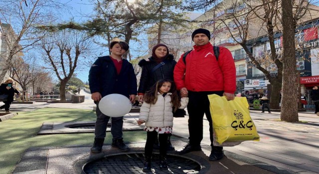 Karnesini alan park ve oyun alanlarını doldurdu