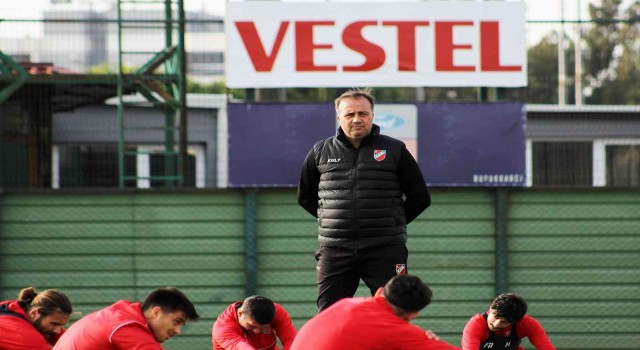 Karşıyaka, transferde atağa geçti