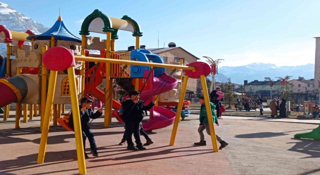 Karsız ocak ayında güneş keyfi
