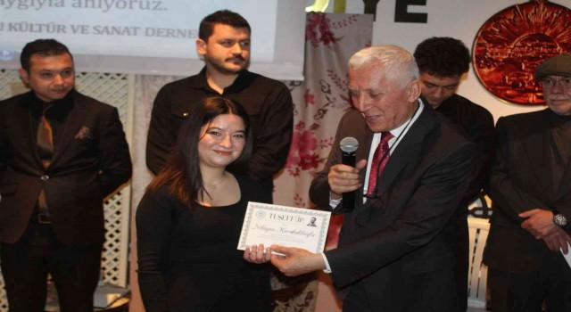 Kastamonuda şiir dinletisi büyük beğeni aldı