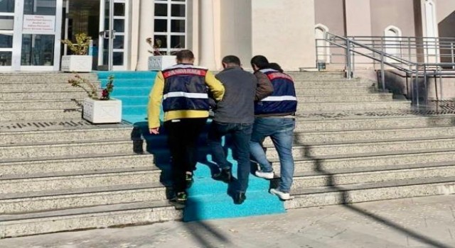 Kasten öldürme suçundan aranan şahıs Fethiyede yakalandı