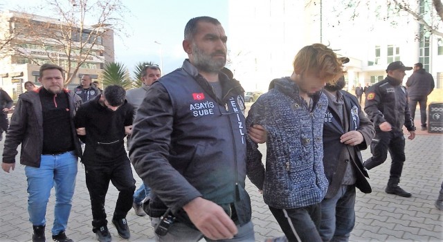Katilleri adliyeye sevk edilen Murat bebeğin ölümünü kimse üstlenmedi