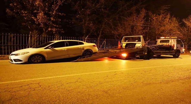 Kayseride alkollü sürücü motosiklete çarptı: 2 yaralı