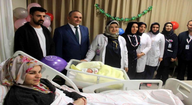 Kayseride yılın ilk bebeği Yüsra oldu