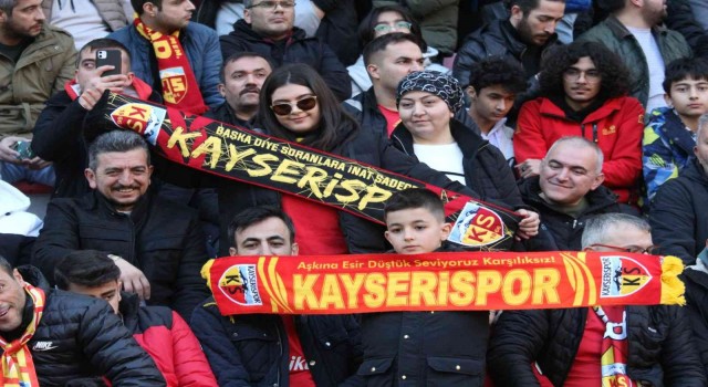 Kayserispor - Beşiktaş maçını 14 bin 500 kişi izledi