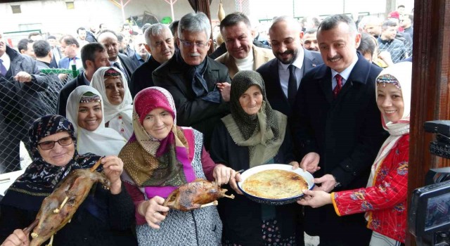 Kaz Bayramında 200 yıllık gelenek yaşatıldı