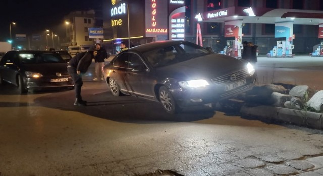Kaza yaptı, aracını bırakıp gitti