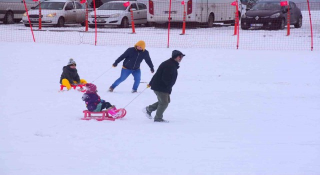 Keltepe Kayak Merkezine ziyaretçi akını