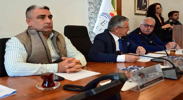 Kemer Belediyesinde yeni yılın ilk meclisi yapıldı