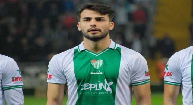 Kerem Kök: “Takımla birlikte olamayacağımın üzüntüsünü yaşıyorum”