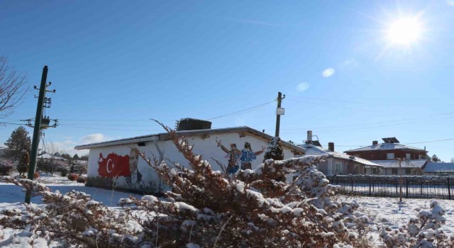 Kırkaya yılın ilk karı güzelliği ile yağdı