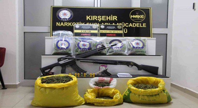 Kırşehirde uyuşturucu tacirlerine büyük darbe