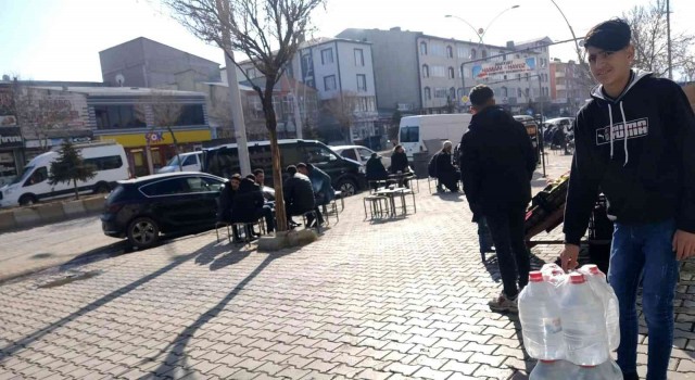 Kış mevsiminde eksi 46.4 dereceyi bulan Çaldıranda bahar