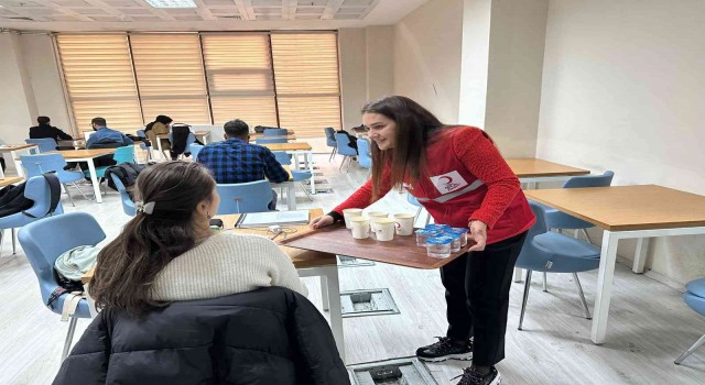 Kızılaydan öğrencilere sıcak bir mola