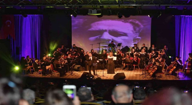 Konyaaltı Nazım Hikmeti andı