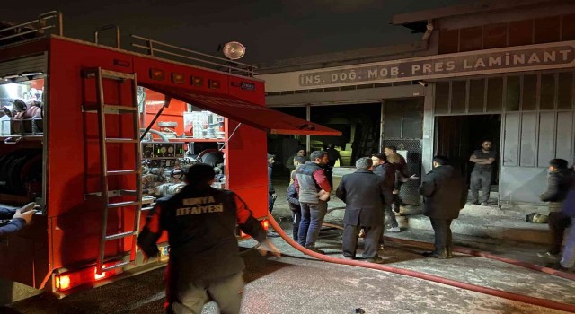 Konyada mobilya atölyesinde yangın