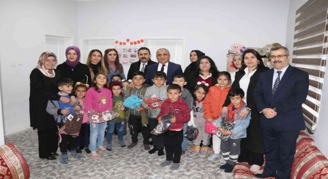 Köy Yaşam Merkezlerinde ilmek ilmek kardeşlik örüyorlar
