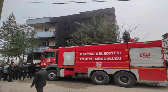 Kozlukta market yangınında 2 kişi hafif derecede yandı, 10 kişi dumandan zehirlendi