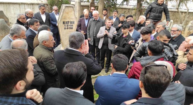 Kudüs Şairi Mehmet Akif İnan kabri başında anıldı