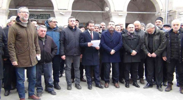 Kuran-ı Kerimin yakılmasına Karsta tepki