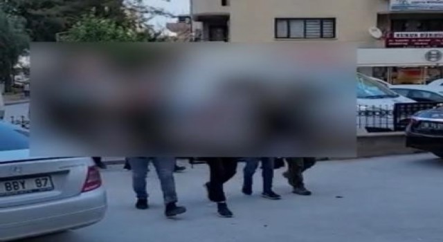 Kuşadasında otomobil hırsızları tutuklandı
