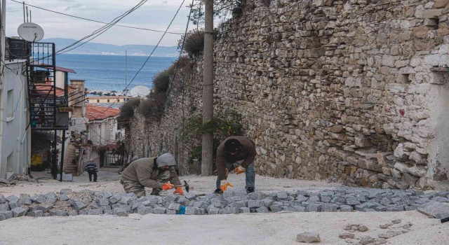 Kuşadasında yenileme çalışmaları sürüyor