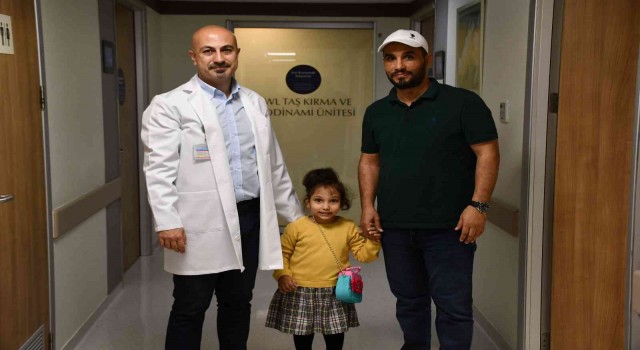 Libyalı 5 yaşındaki Malk mesane pili tedavisiyle Türkiyede şifa buldu