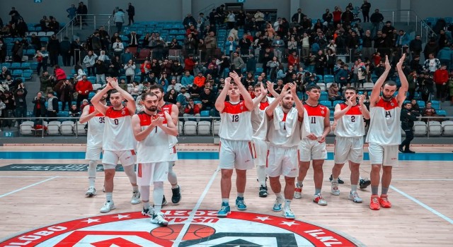 Lider yeni yılda koltuğu kaptırmak istemiyor
